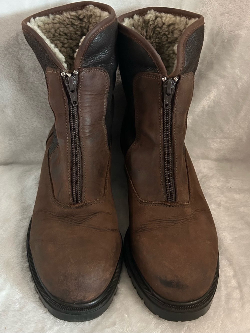 Women’s Leather Boots Size 7.5 Shearling Lining